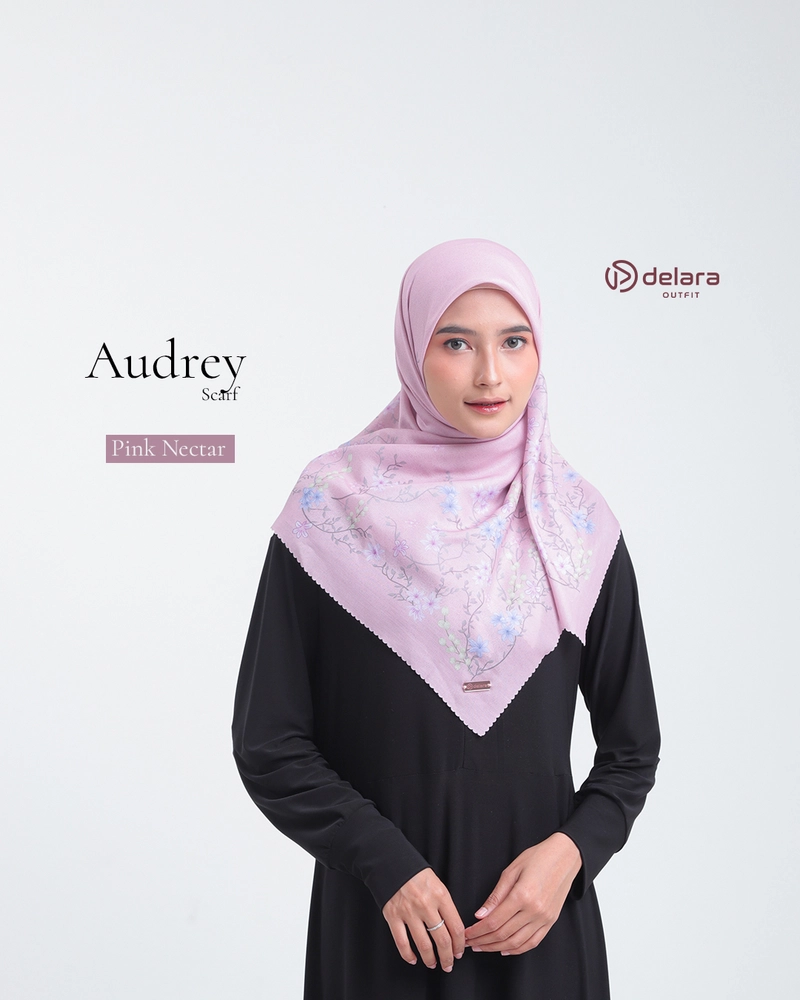 Product image HIJAB MOTIF AUDREY 110 KERUDUNG SEGI EMPAT 110x110cm PINK NECTAR